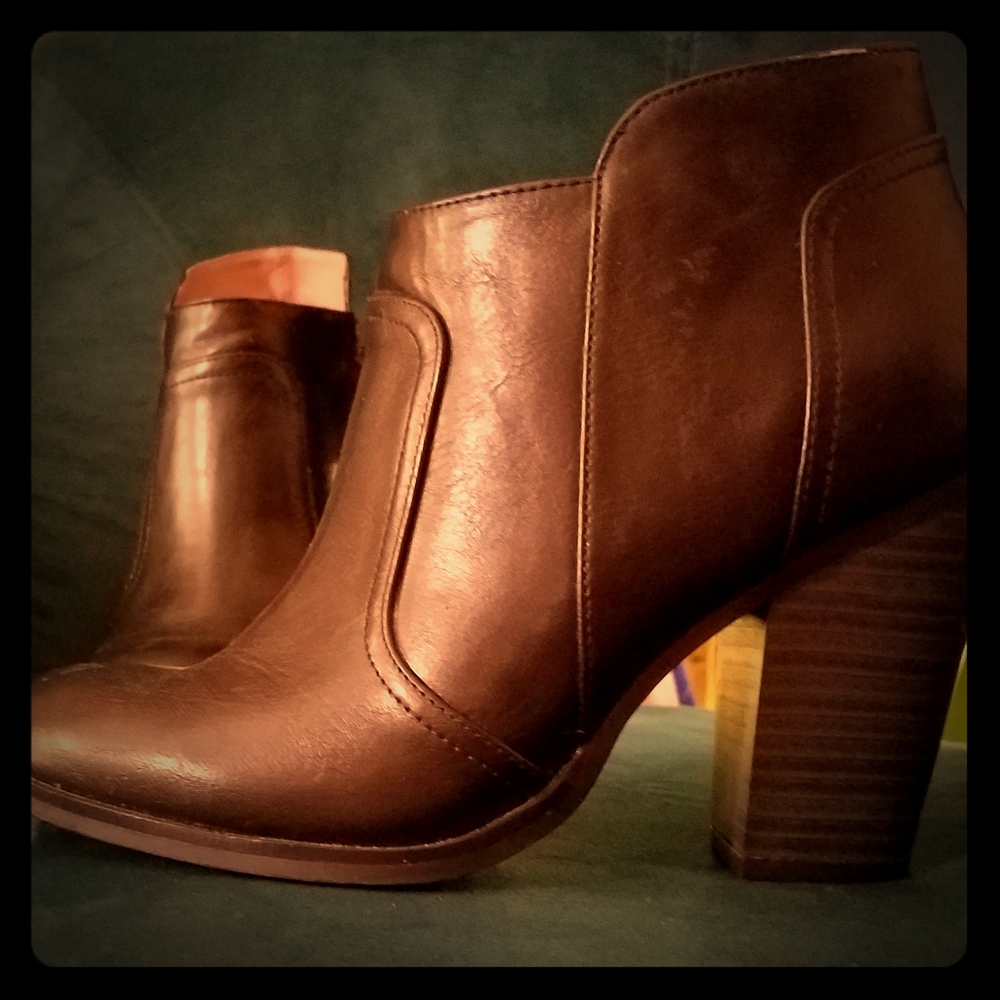 American Eagle Outfitters Leather Booties